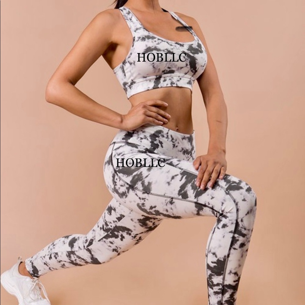 Nice work out gear. Pretty colors S, Med, L, XL